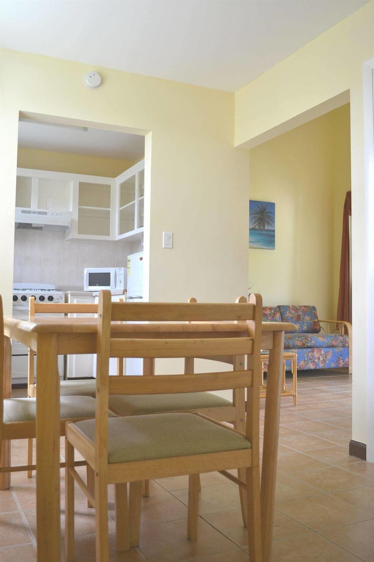 St. John's Paige Pond Country Inn מראה חיצוני תמונה