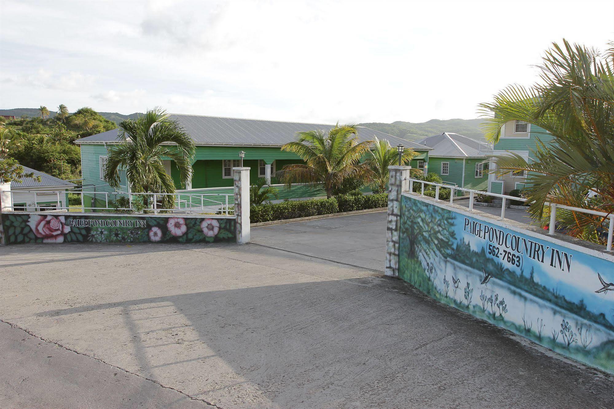 St. John's Paige Pond Country Inn מראה חיצוני תמונה